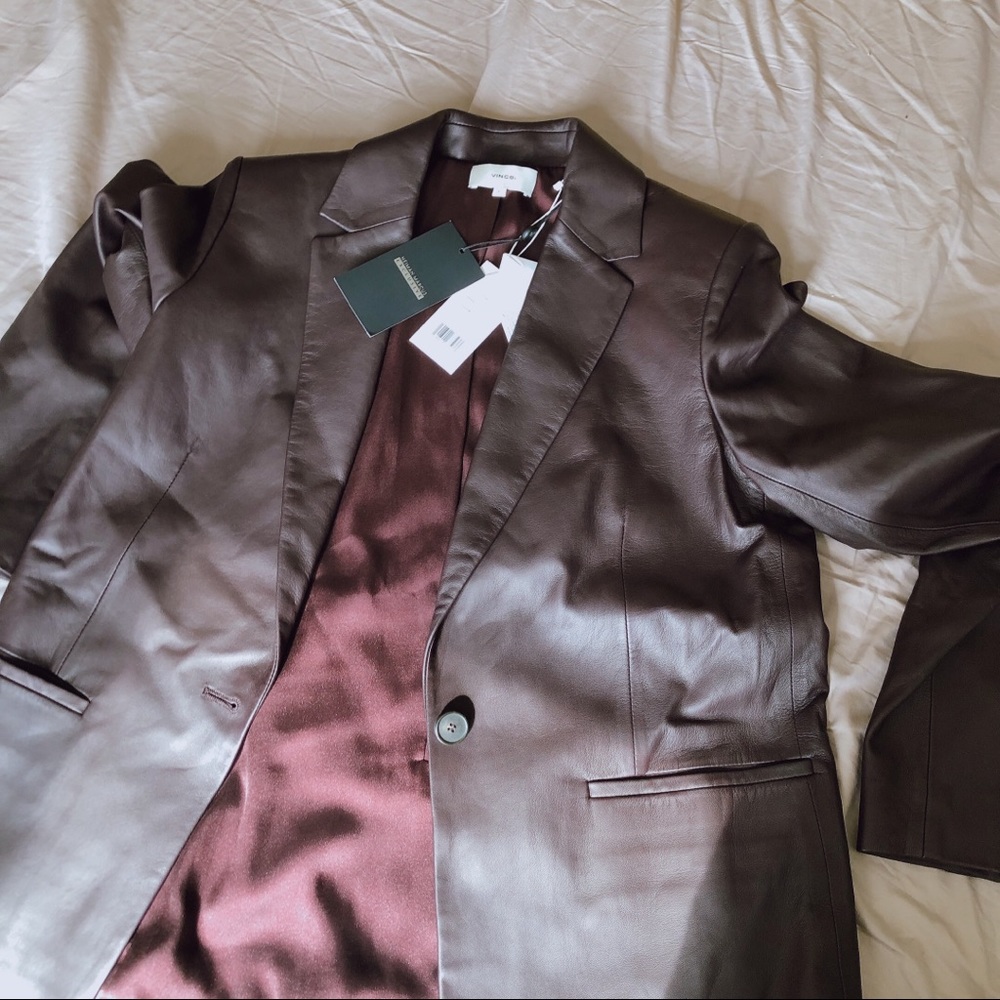 🏮VINCE wine colored blazer!🏮